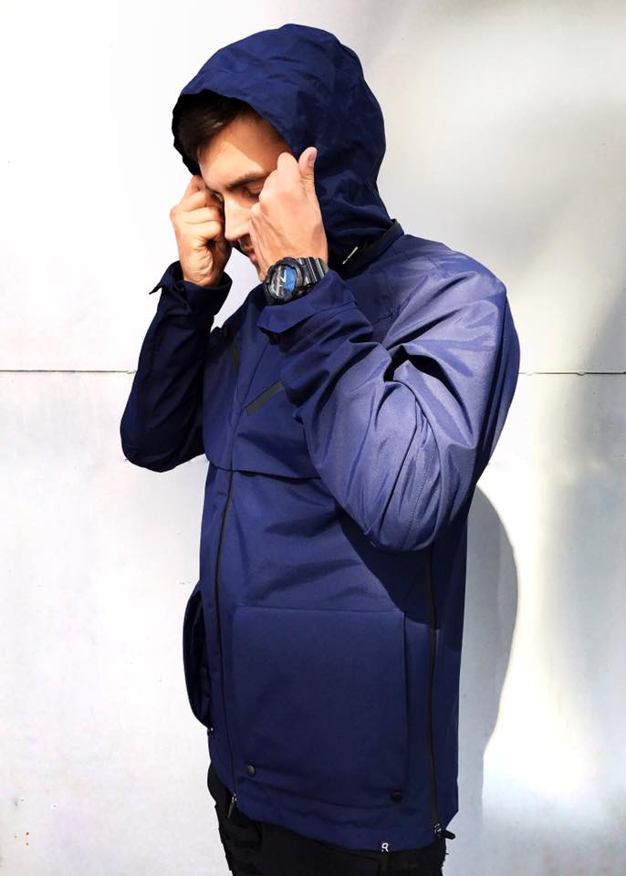 Tạo phong cách thời trang urban techwear với 5 thương hiệu bình dân- elle man14