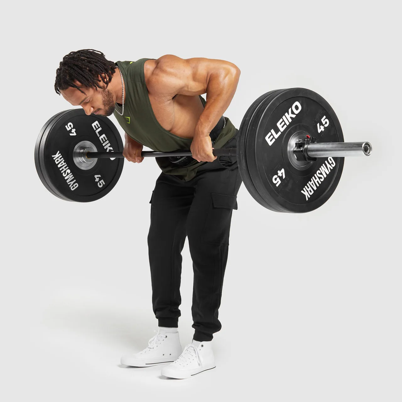 người đàn ông tập lưng