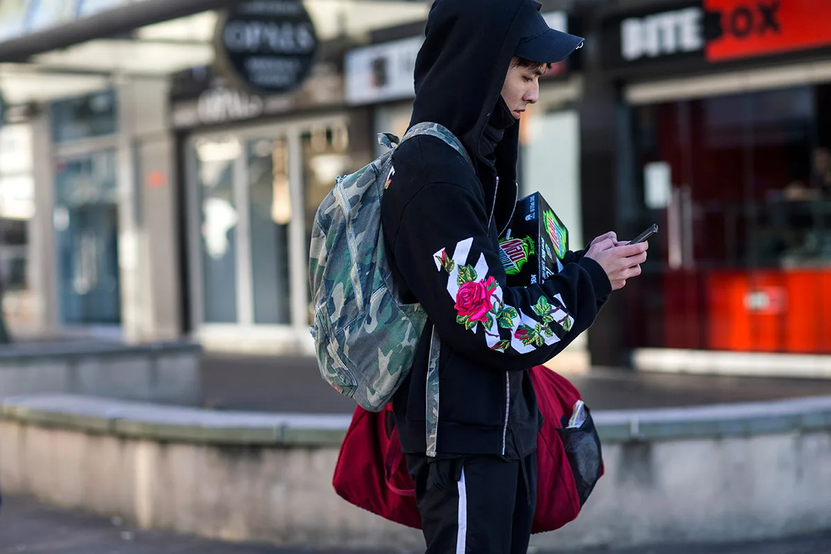 louis vuitton x supreme - sydney - elle man 2