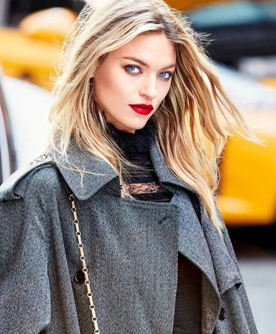 Martha Hunt- elle man 18