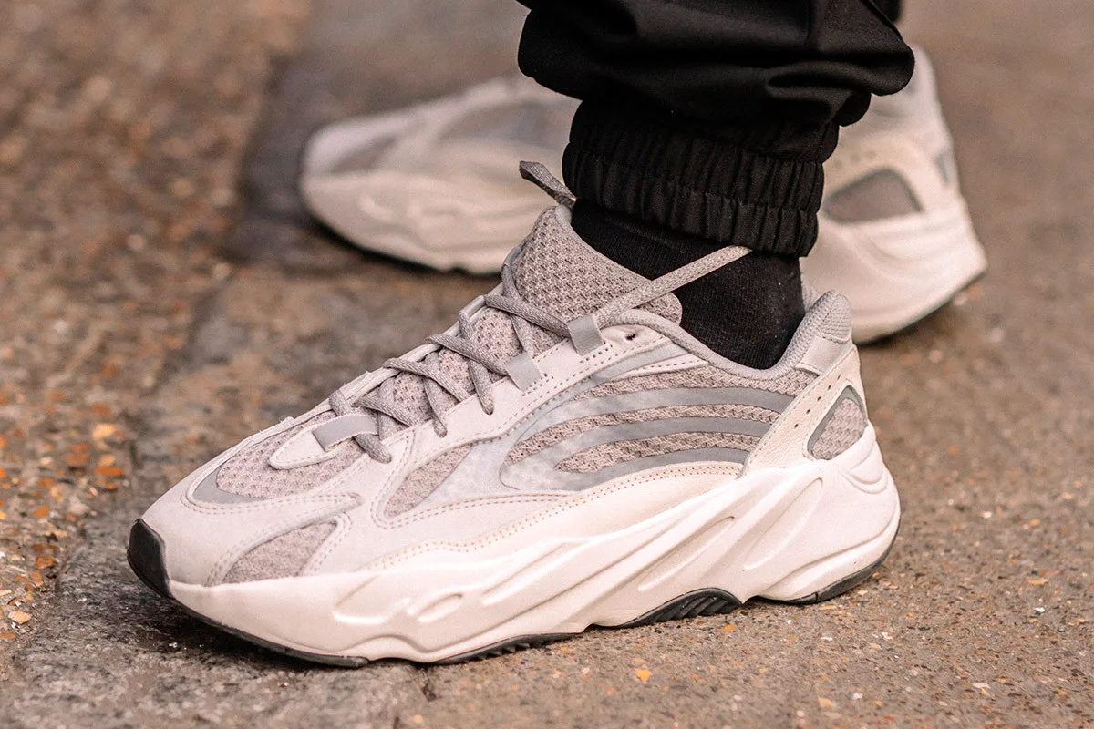 xu huong giay the thao - yeezy 700 - elle man