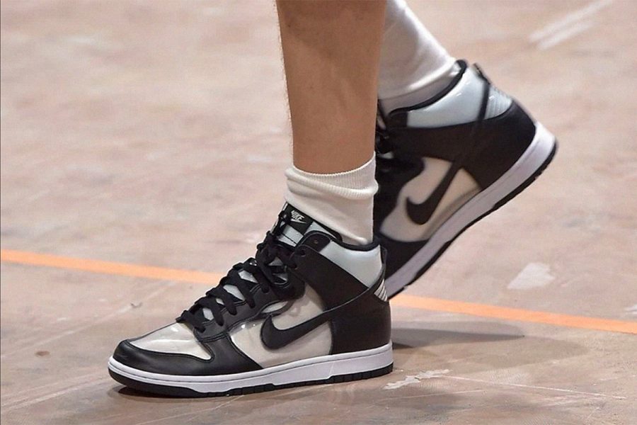 giay the thao - COMME des GARÇONS x Nike “Clear” Dunk High - elle man 2