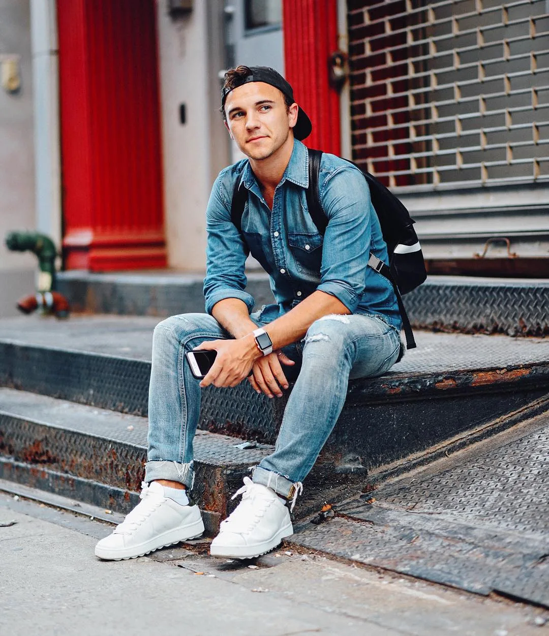 All-denim cũng là một phong cách Justin ưa chuộng Cách phối đồ đẹp của các "ông thần thời trang" trên Instagram