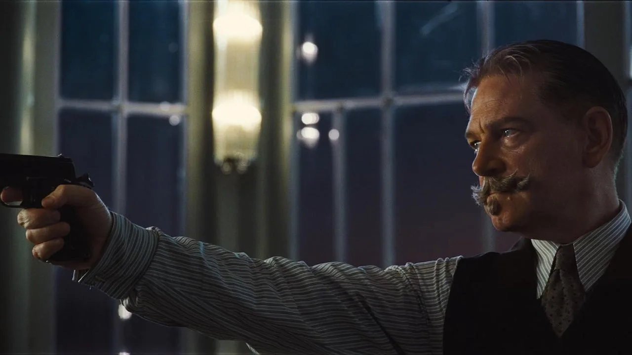 Hercule Poirot dễ tổn thương hơn trong bản Death on the Nile này