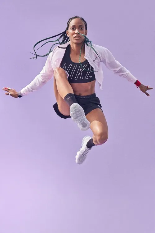 G-Dragon xuất hiện trong Nike Air Max Day 2017 bên cạnh nhiều nhân vật nổi tiếng khác