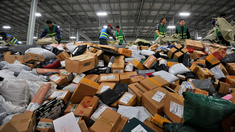 Tràn lan lối sống ảo trên mạng xã hội: Mua hàng, chụp hình rồi đổi trả