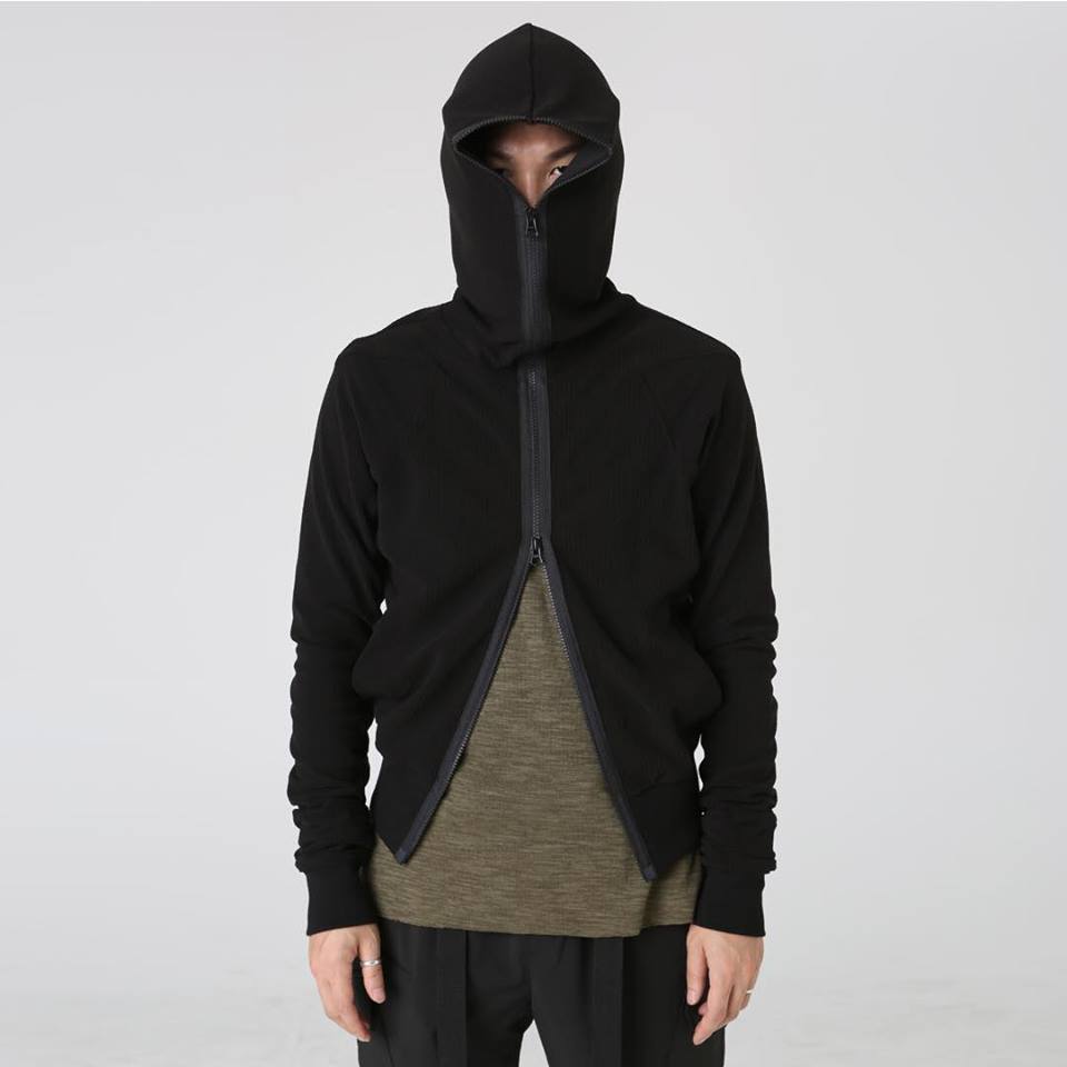 Tạo phong cách thời trang urban techwear với 5 thương hiệu bình dân- elle man25