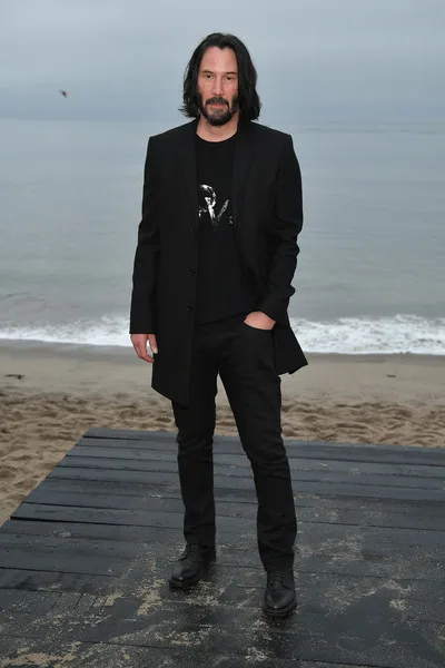 Nam diễn viên Keanu Reeves lần đầu tiên hiện diện trong top sao nam mặc đẹp. Ảnh: Us Weekly