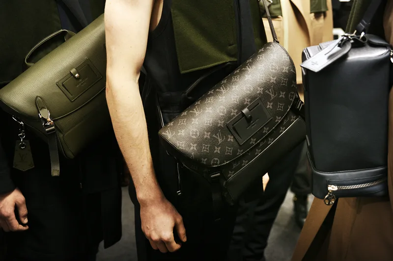 Monogram Eclipse Louive Vuitton.