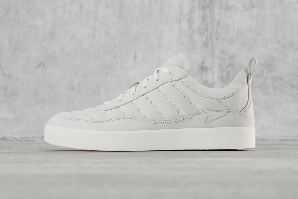giay sneaker - phong cach thoi trang - elle man 5-Nike Air Oscillate - Roger Federer