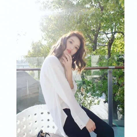 my nu Trung Quoc lai elle man 13