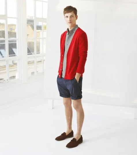 Một chiếc cardigan dễ dàng cởi ra nếu quá nóng trong thời tiết thu