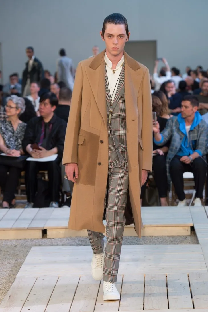 10 bộ sưu tập hàng đầu dành cho nam trong Tuần lễ thời trang 2018 alexander_mc_queen_look_14_menswear_spring_2018