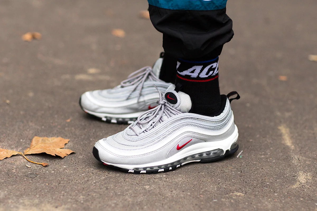 giay the thao - nike air max 97 silver bullet - elle man 2