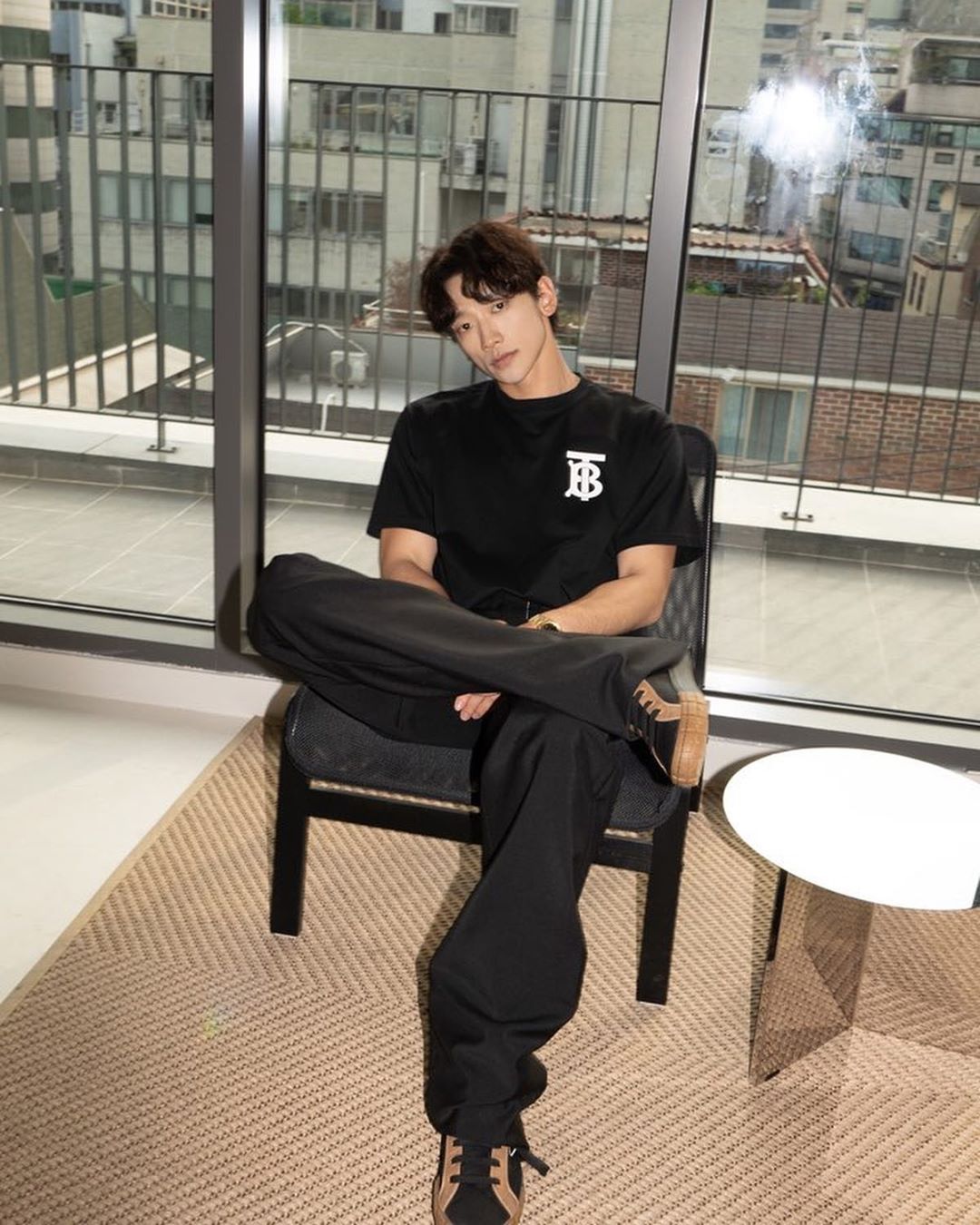 BI RAIN 310520 1-sao nam mac dep-elleman-0520