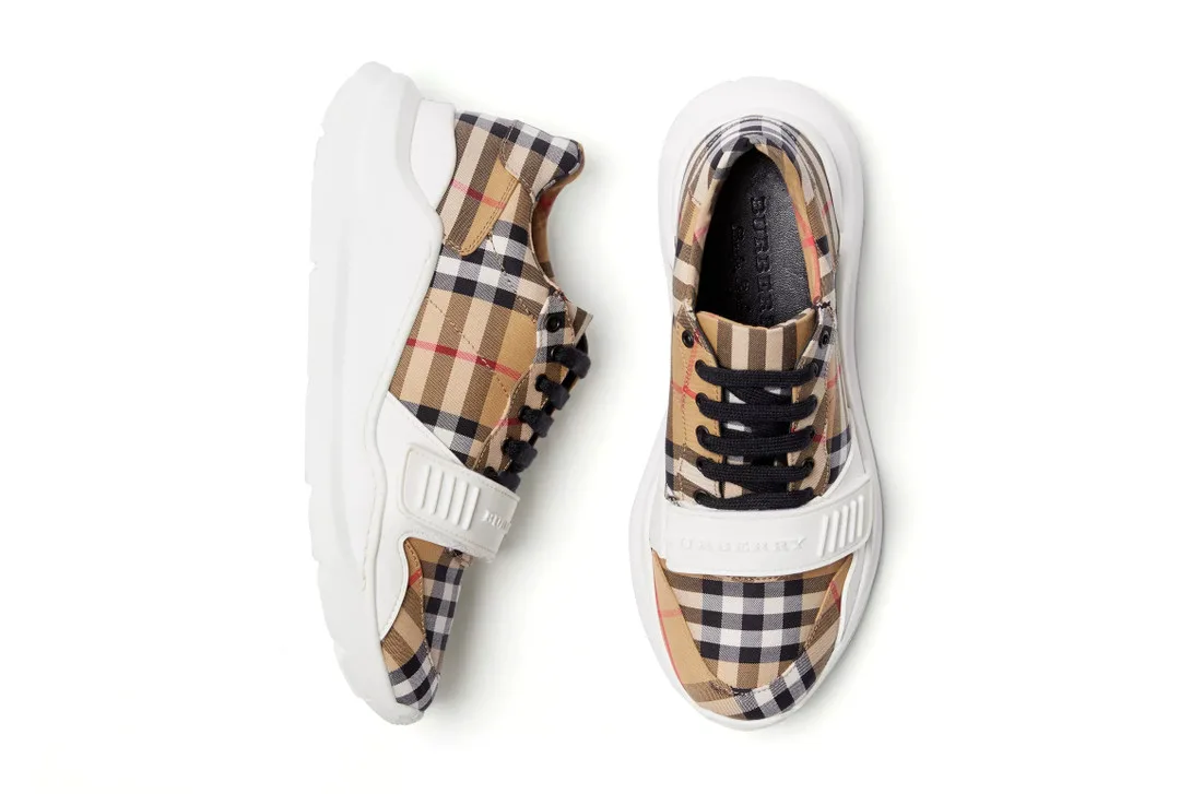 giay the thao chunky burberry - elle man