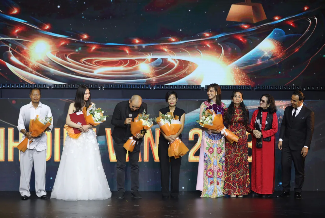 cánh diều vàng 2023