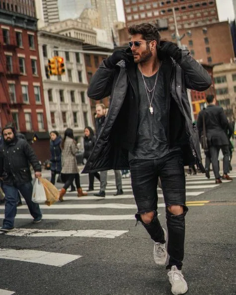 Nick Bateman xếp vị trí thứ 8 trong top thời trang sao nam ấn tượng tuần 3 tháng 1/2019. Ảnh: Instagram @nick__bateman
