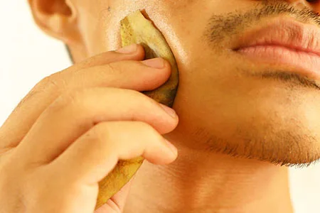 Vỏ chuối được xem là cách trị mụn hay và độc đáo