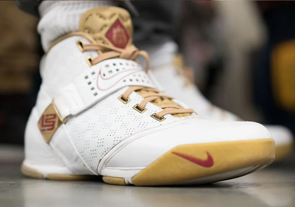 Soi dàn sneaker tại Sneaker Con Cleveland 2017 lớn nhất nước Mỹ