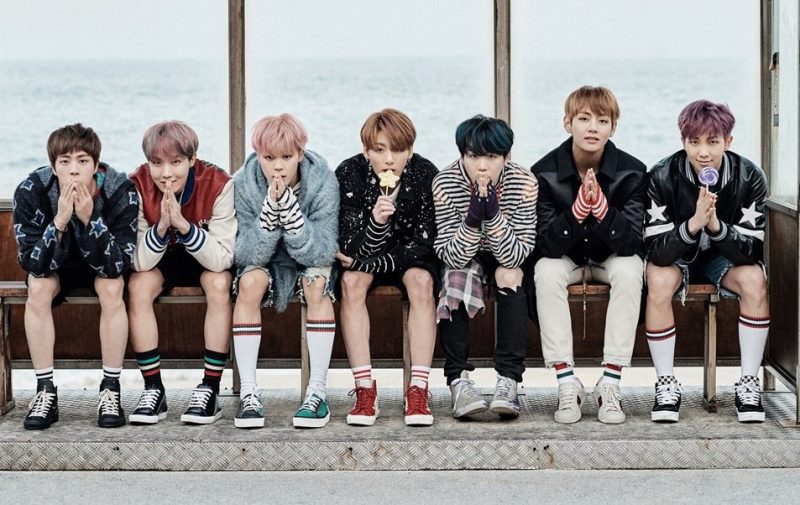 Bangtan Sonyeondan còn được gọi là BTS, tên tiếng Anh là Beyond The Scene.