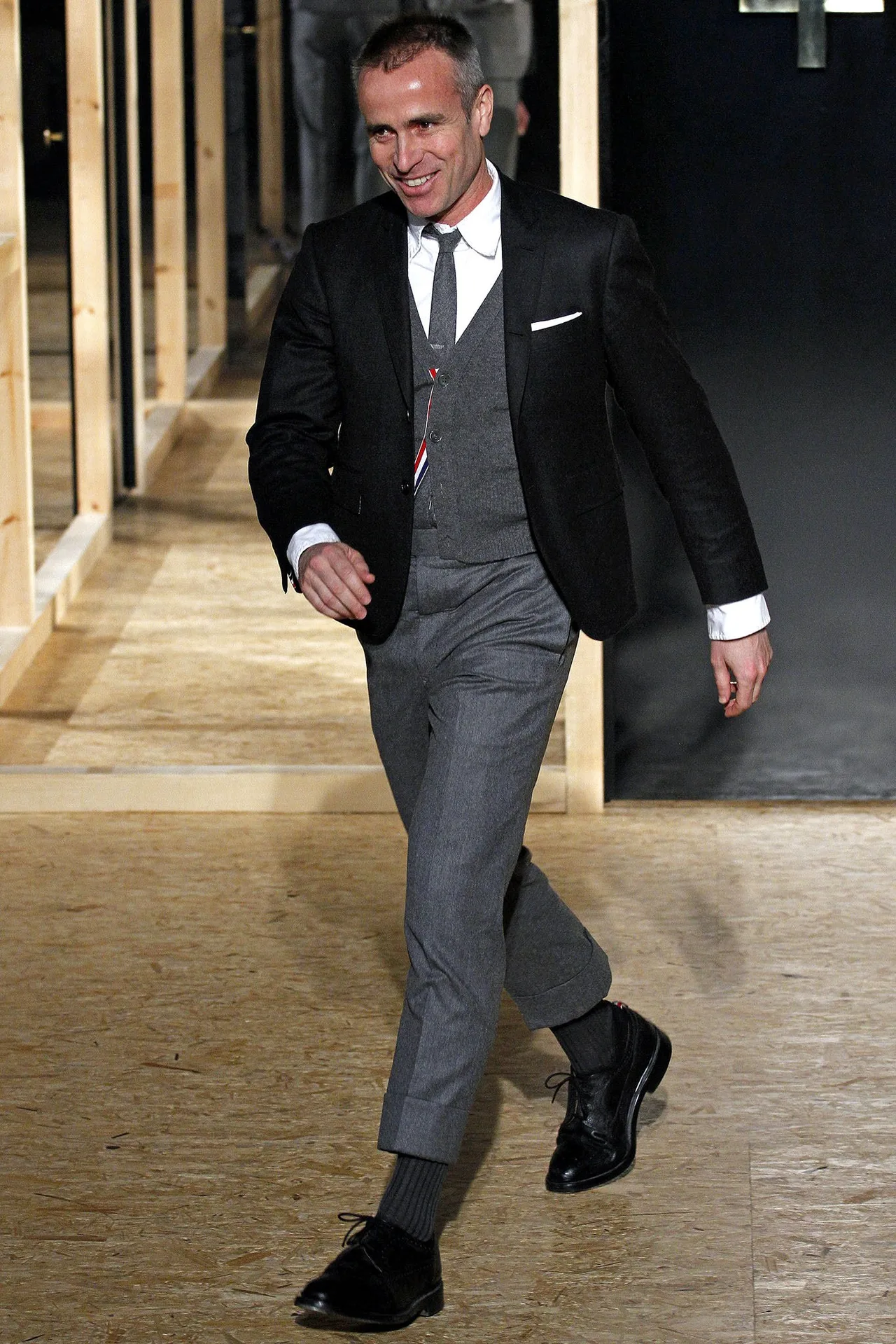 Thom Browne được cho là người đã mang đến hơi thở mới cho những bộ suit tưởng chừng như đơn điệu và nhàm chán. Ảnh: Vogue
