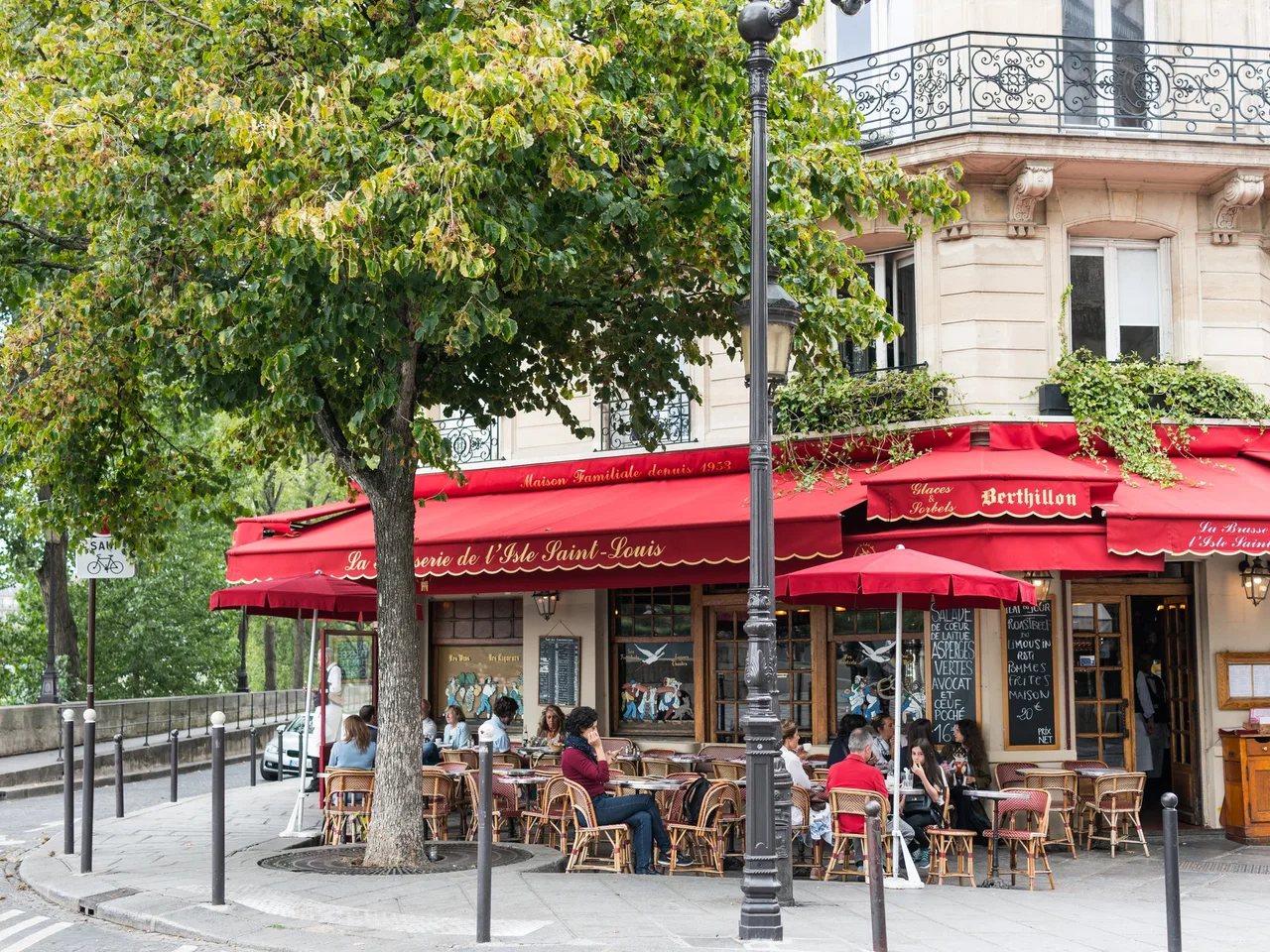 kinh nghiem du lich paris 17 elle man
