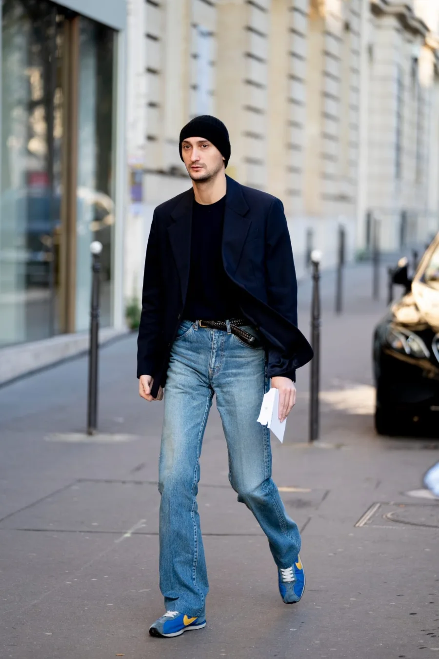 Blazer cùng với quần jeans