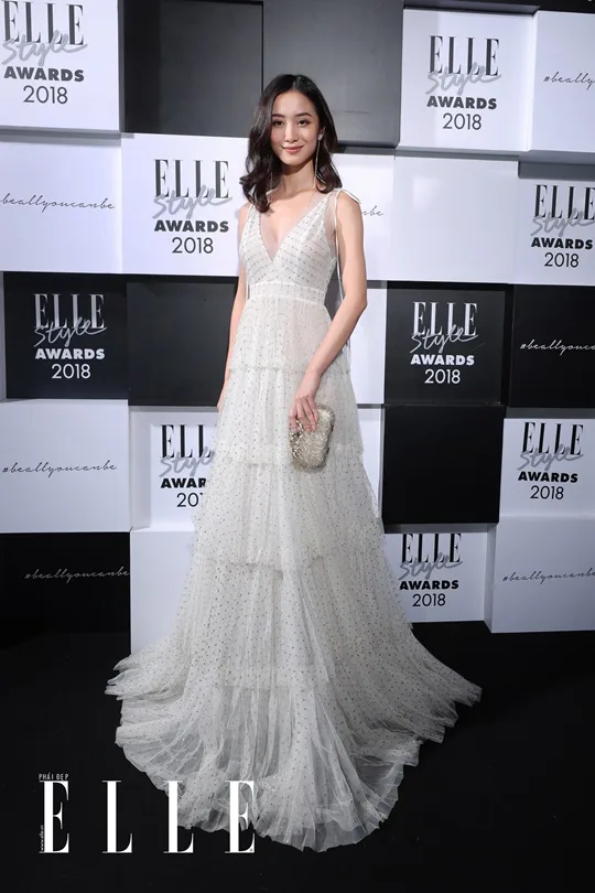 Jun Vũ xuất hiện rạng rỡ trên thảm đỏ ELLE Style Awards. Ảnh: Đại Ngô Studio