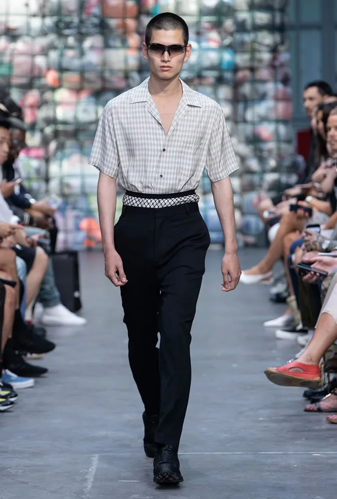 Những chiếc kính mát thể thao xuất hiện với tần suất cao trong những năm gần đây. Ảnh: Fashionbeans