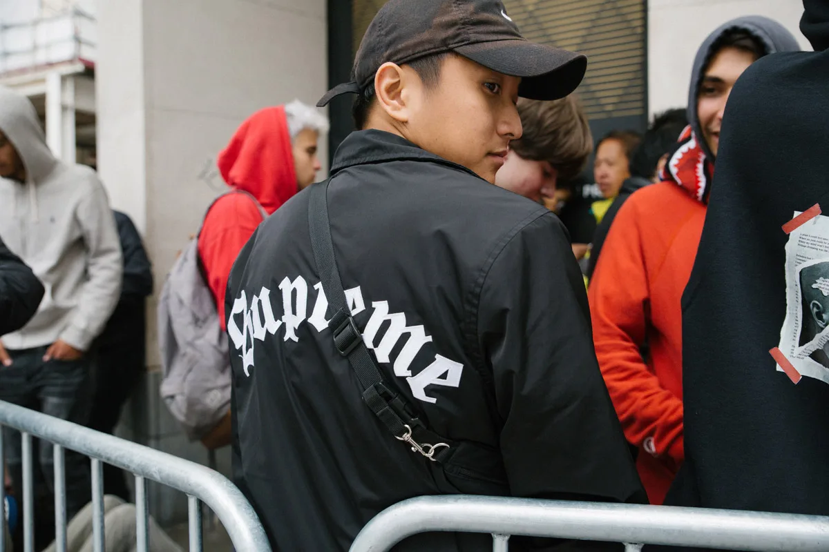louis vuitton x supreme - paris- elle man 3