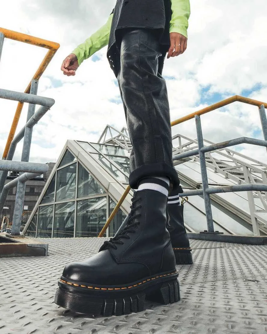 Giày bốt nam Combat Dr. Martens