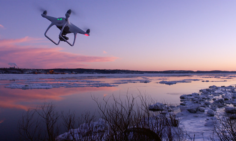 máy quay drone rt