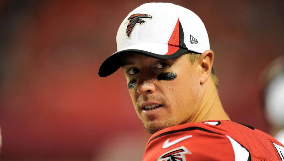 van dong vien Matt Ryan source news - elle man