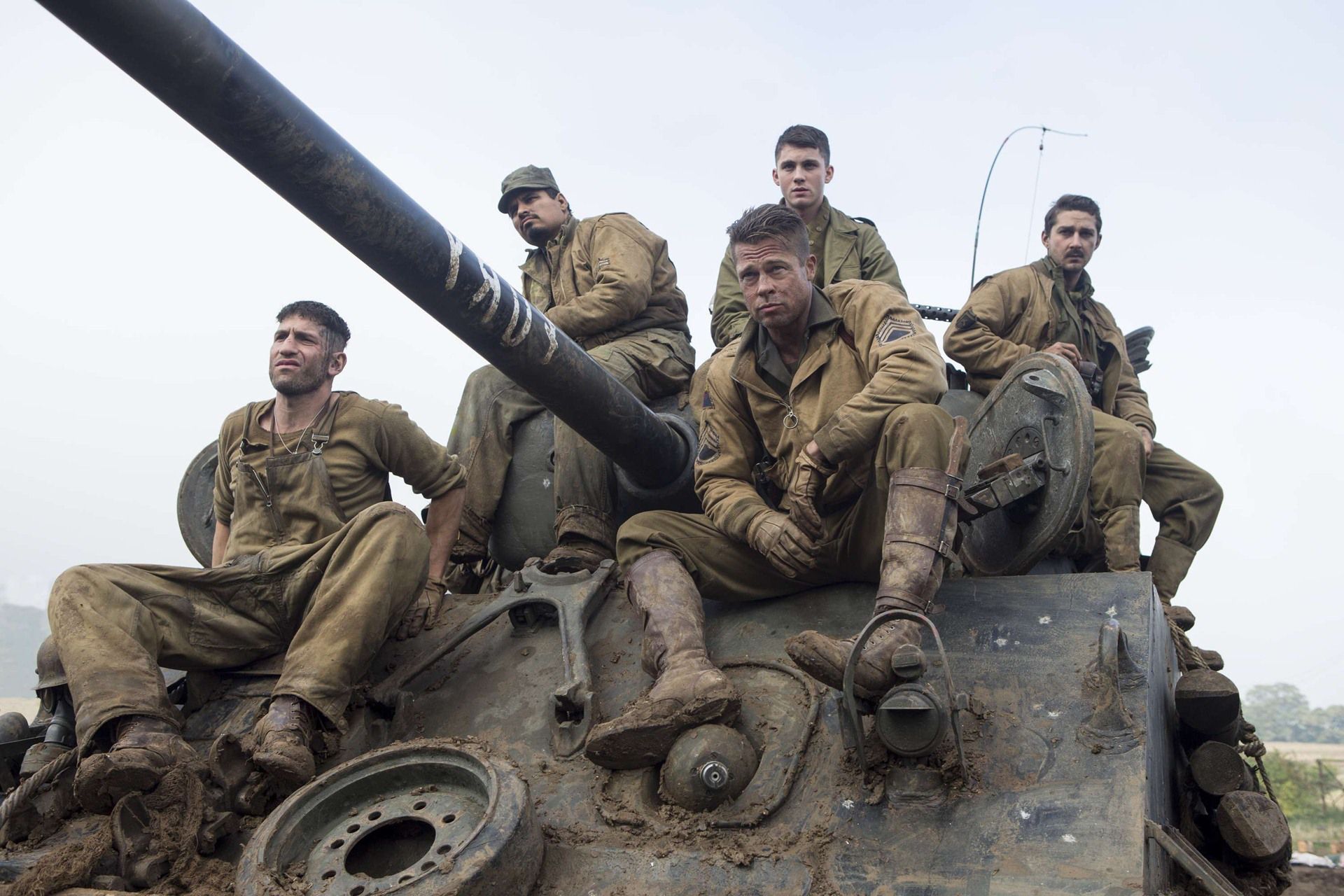 hình ảnh phim fury của brad pitt