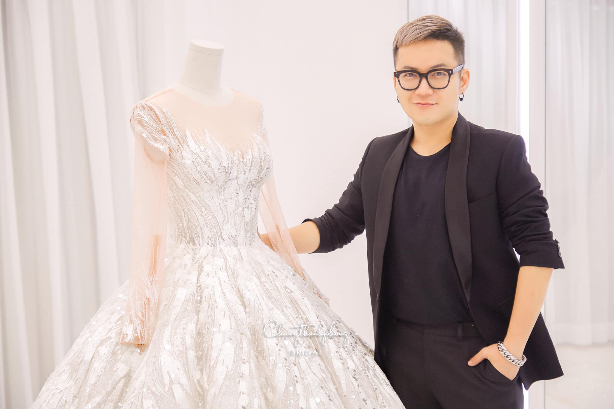 ntk ao cuoi_chung thanh phong profile