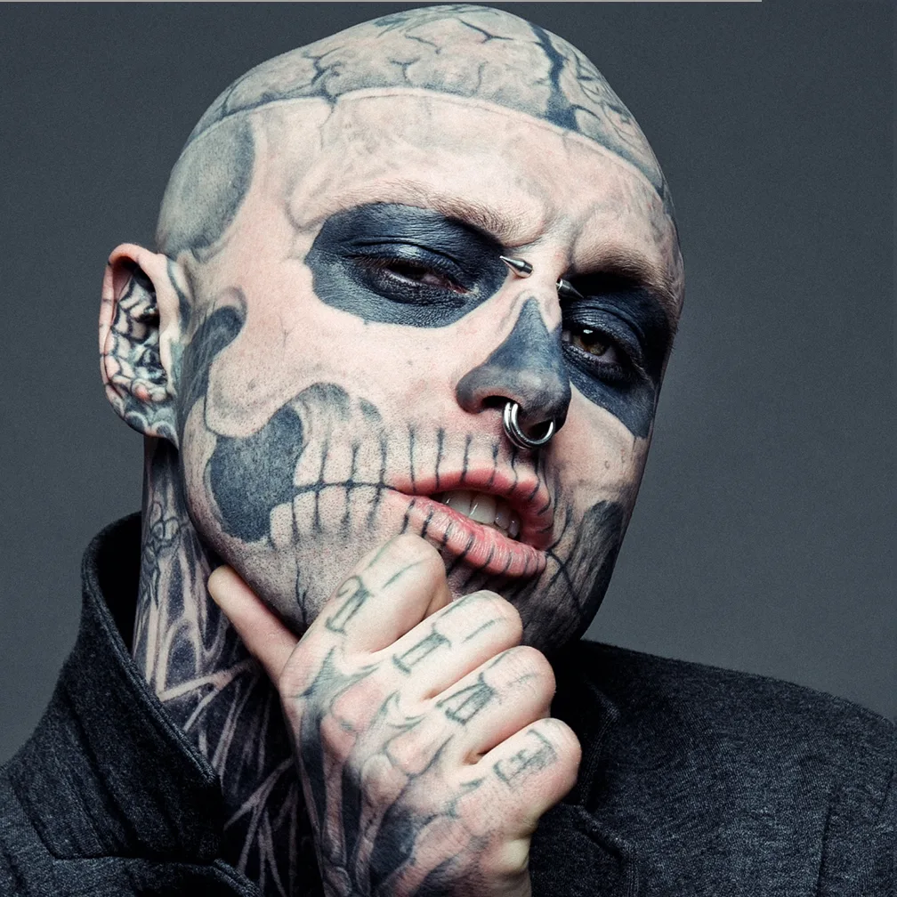 Cá tính và nổi loạn là những gì công chúng nhớ đến khi nhắc về chàng mẫu này. Ảnh: Instagram @zombieboyofficial