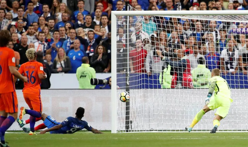 vong loai world cup - elle man 2
