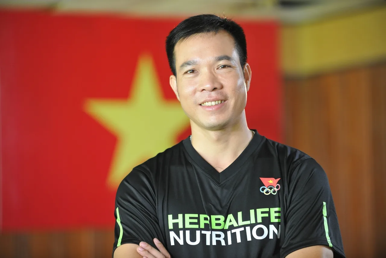 van dong vien - elle man - hoang xuan vinh
