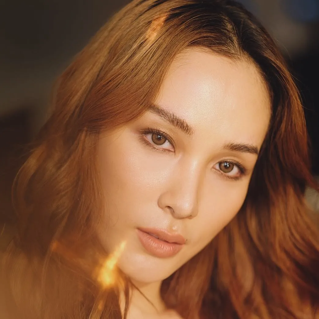 mỹ nhân chuyển giới - mo jiratchaya đến từ thái lan