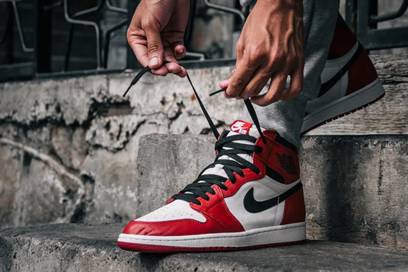 Giày sneaker nam Nike Air Jordan 1.