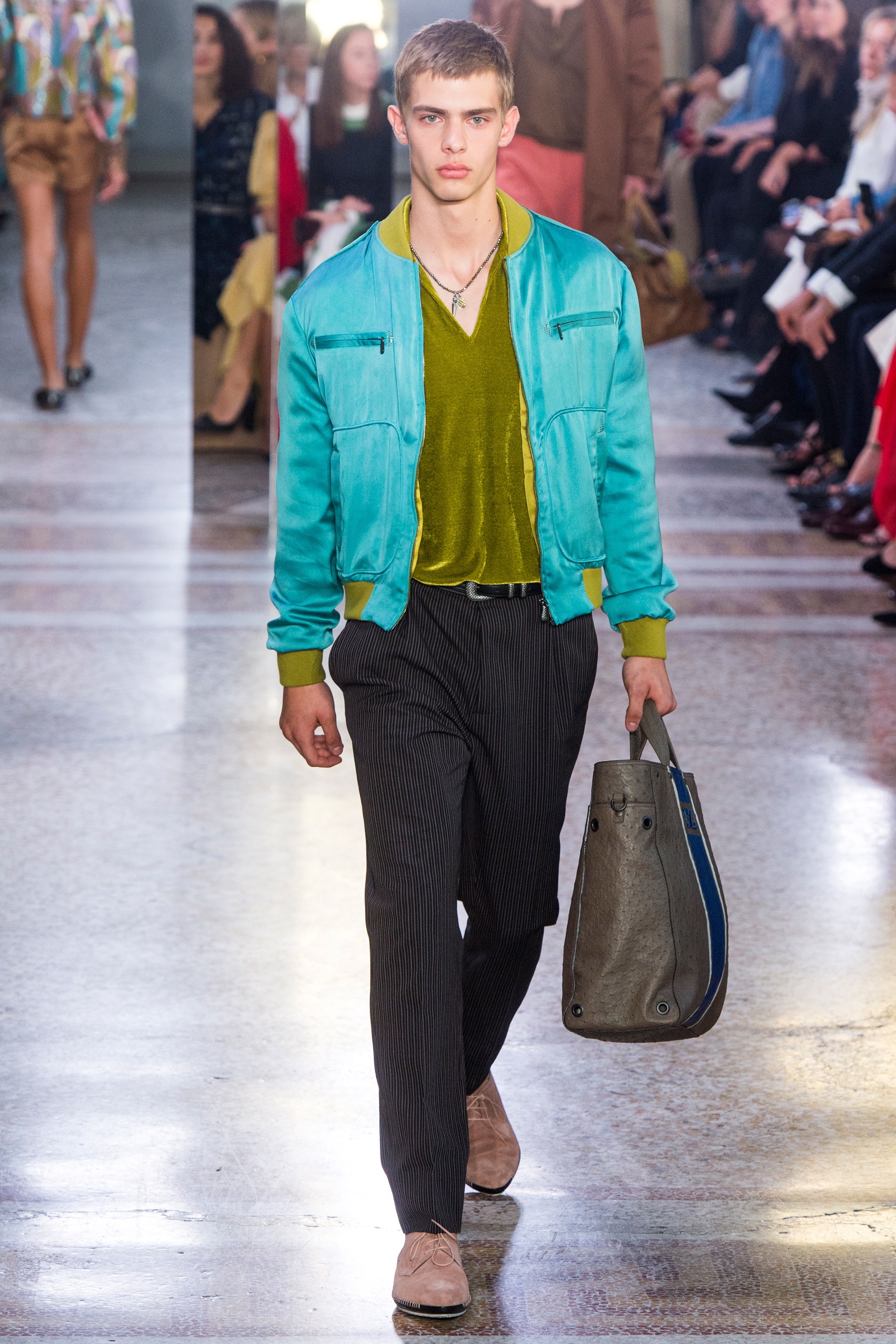 BST thời trang Xuân-Hè 2018 Bottega Veneta cú chuyển mình ngoạn mụcelleman2