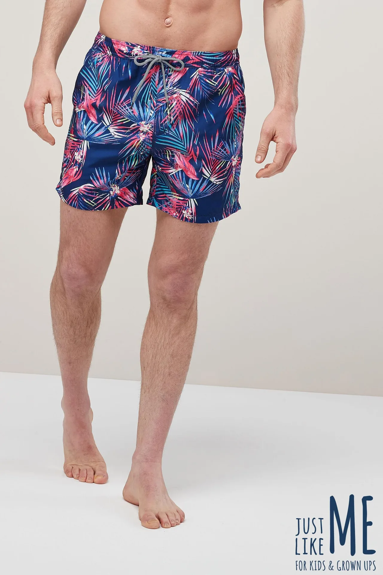 quan boi nam floral source next - elle man 1