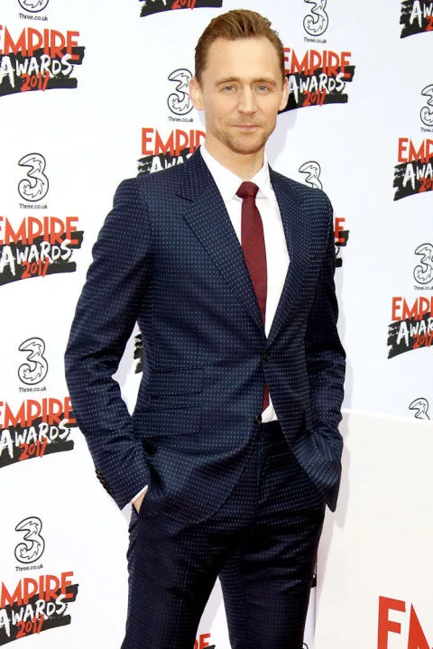 suit nam - elle man - TOM HIDDLESTON
