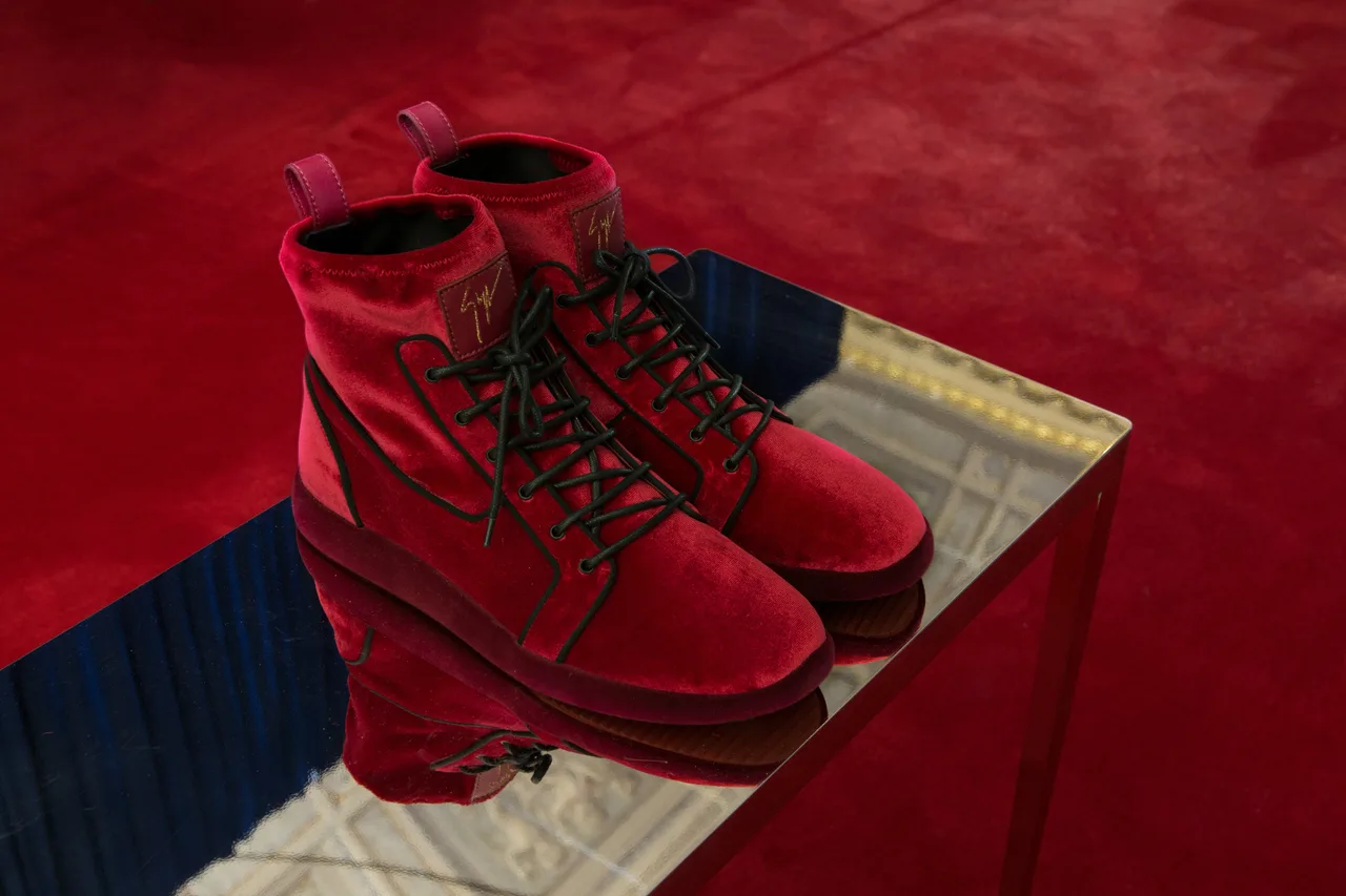 GIUSEPPE ZANOTTI FW18 MEN_S PRESS PRESENTATION_CESAR RU80033 001