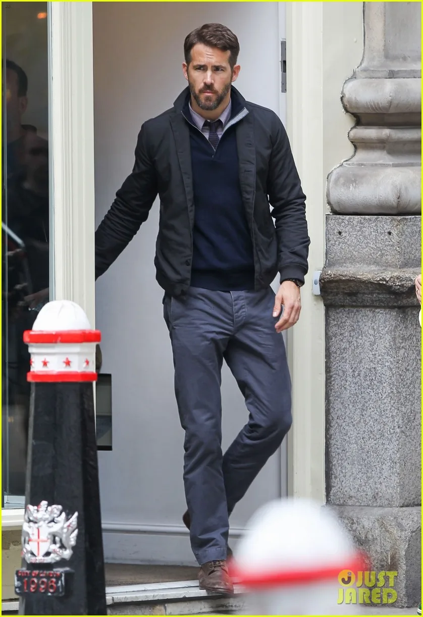 ryan reynolds - elle man 12