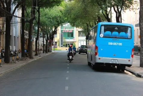 Vì sao ta lang thang thành phố Sài Gòn mùa Tết?