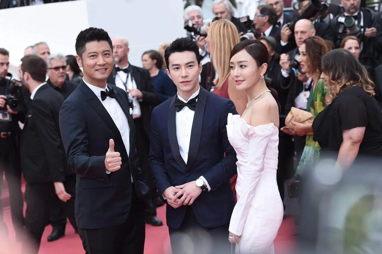 Dien Hi Cong Luoc - elleman 9