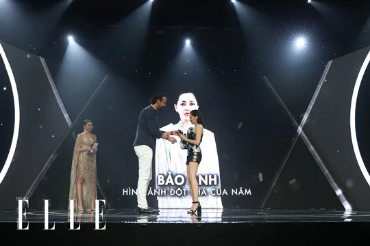 Bảo Anh nhận giải Hình ảnh đột phá của năm tại ELLE Style Awards 2018. Ảnh: Đại Ngô Studio