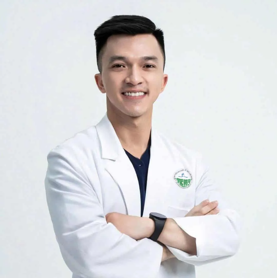 Ths.Bs. Phan Minh Đoàn chia sẻ vể căng thẳng tác động làn da nam giới